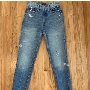 high rise mom jeans!!
